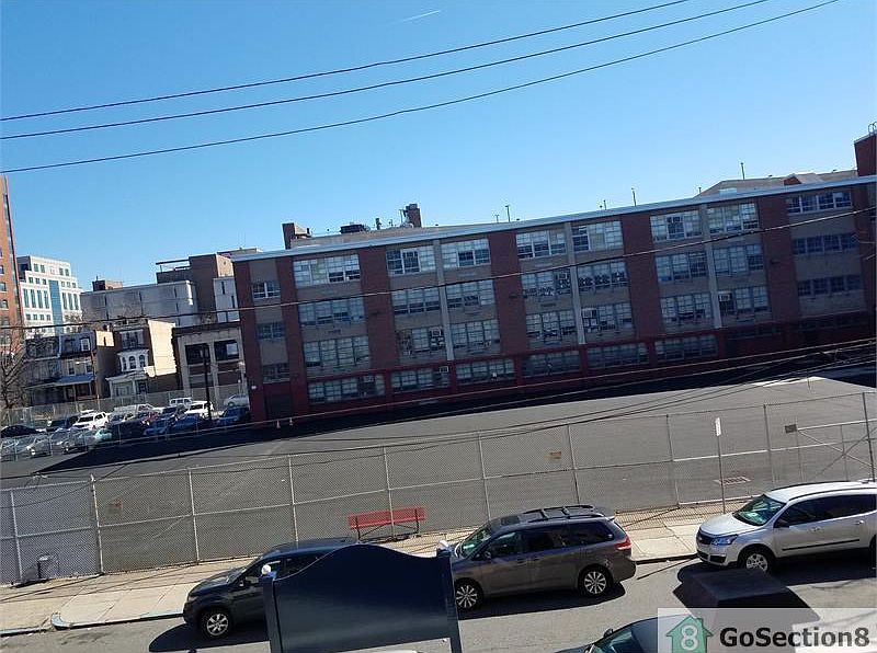 1st image of 3416 N Sydenham St