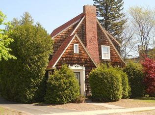 6 Pleasant St, Peru, NY 12972