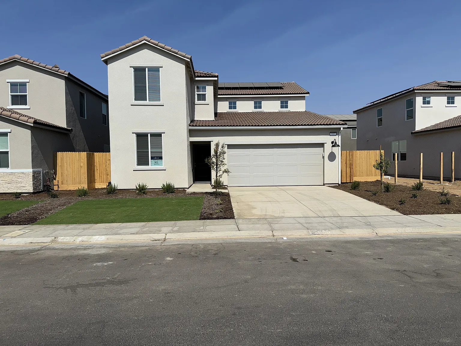 4 bed, 2245 sqft, $2,975 — Photo 1
