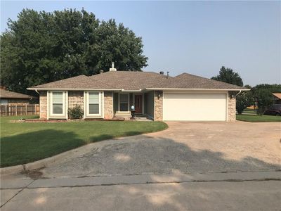 100 Lochwood Ln, Yukon, OK, 73099