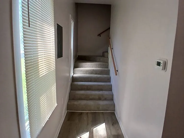 6015 Hosmer Ave — Photo 72