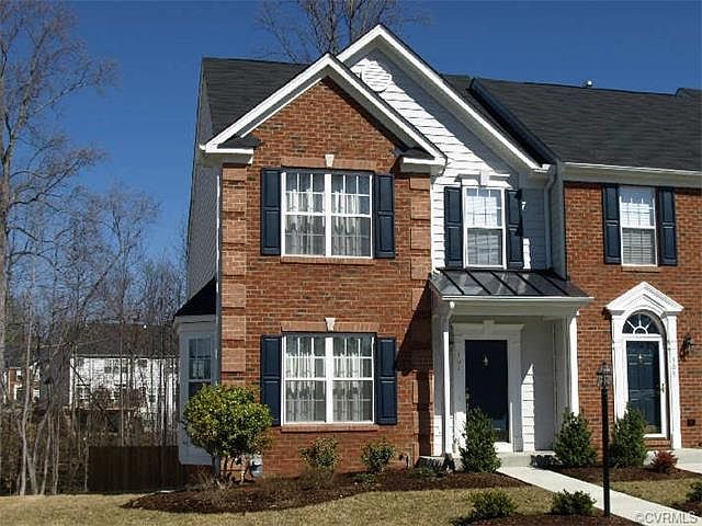 1st image of 307 Kingscote Ln