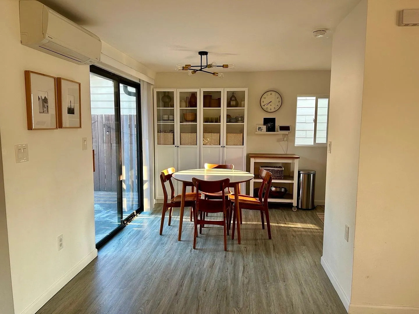 Single Family house for rent — Photo 2