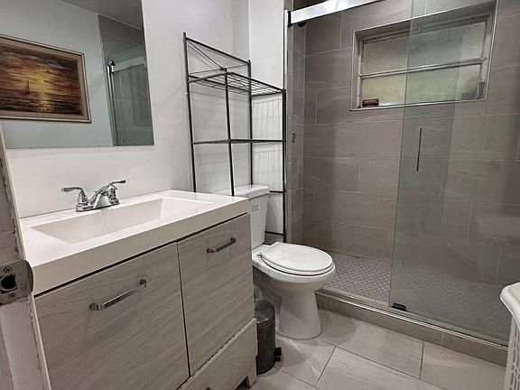 5th image of 3811 SW 60th Ter #1