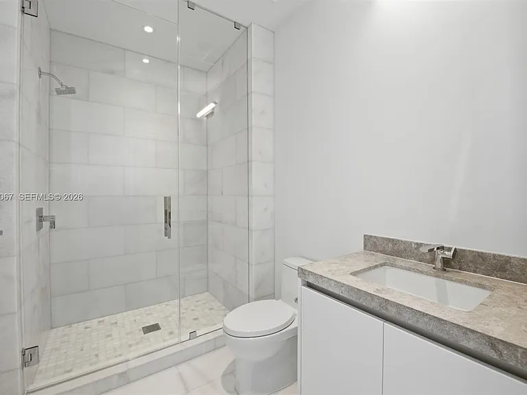 175 SE 25th Rd #3302 — Photo 35