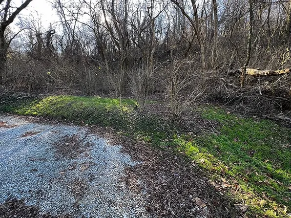 1805 Davis Cir, Charleston, WV 25387