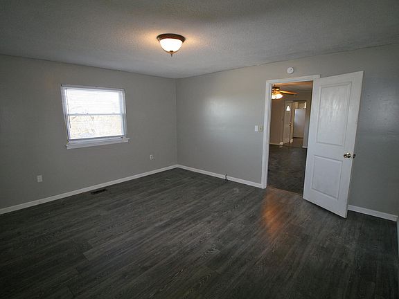 5th image of 60 Hilltop Dr