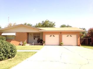 2810 W 18th St, Plainview, TX 79072