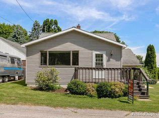 451 Bertha St NW, Comstock Park, MI 49321