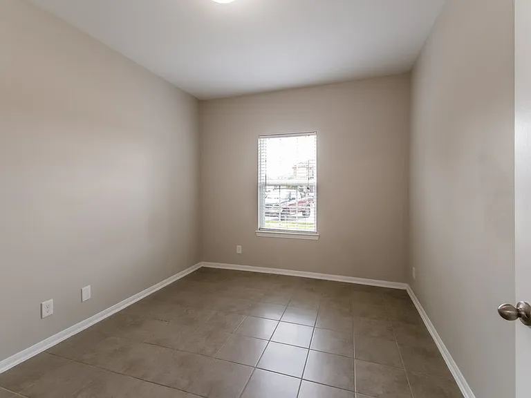 323 Ginseng Ln — Photo 15
