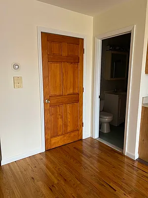 Rented by Standard Living Realty Inc | media 29