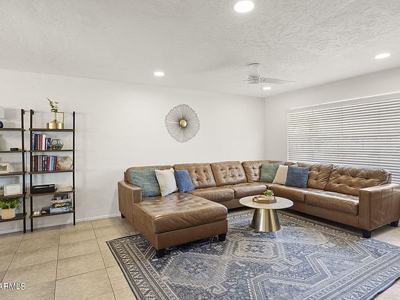 5th image of 8131 E INDIANOLA Avenue