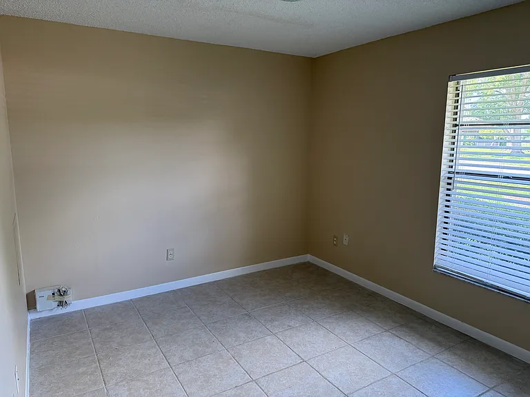 1307 W Redbud St — Photo 19