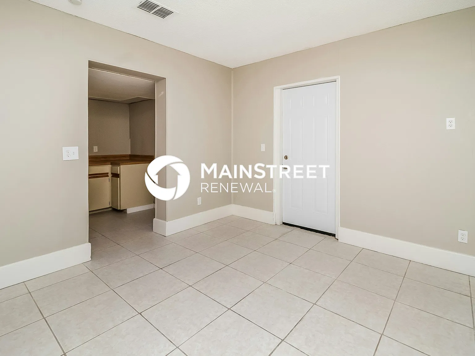 384 Kingsley Dr — Photo 4