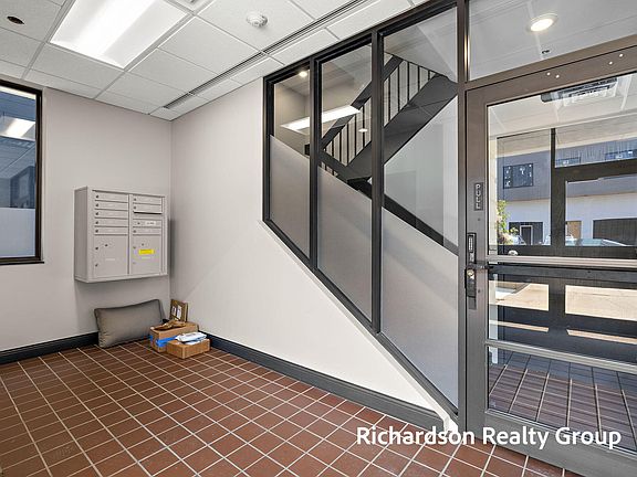 4th image of 300 Washington Ave #8