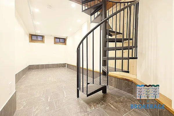 Rented by SBJ Brokerage, LLC | media 8