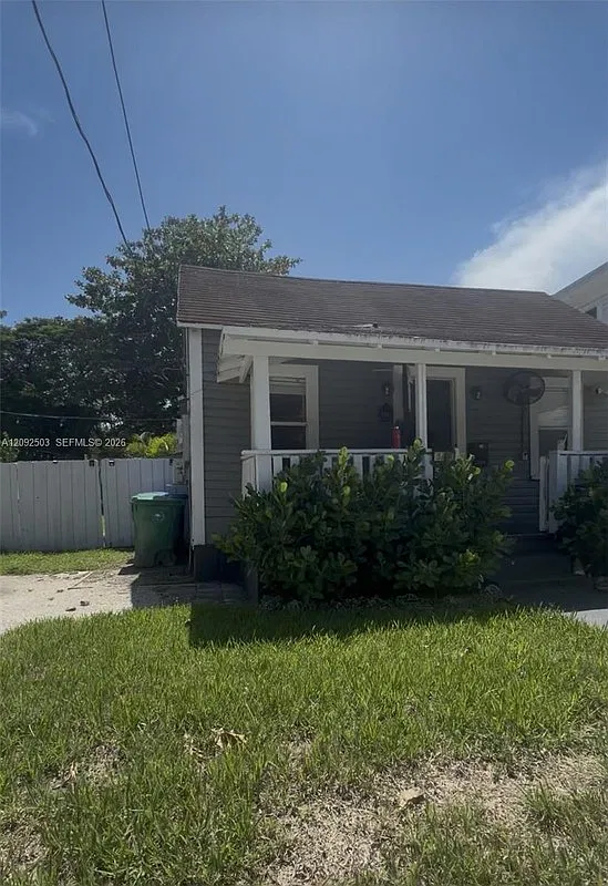 3418 Charles Ave #1 — Photo 1