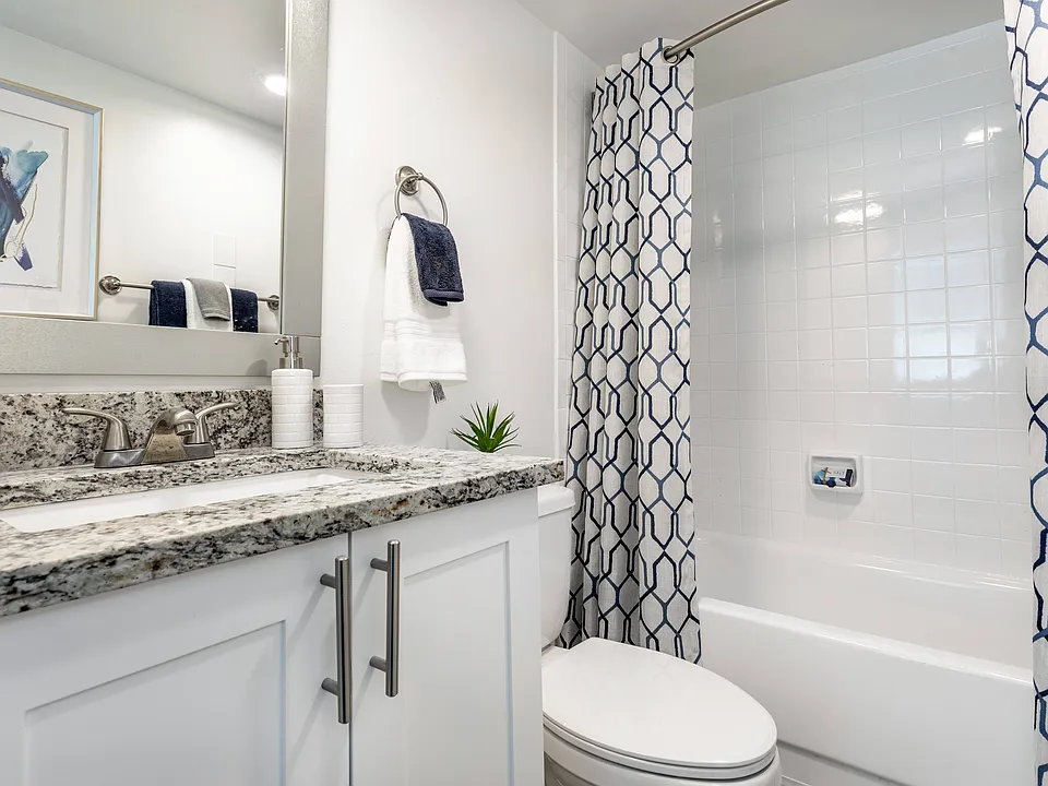 The Indigo |Clearwater, FL | 1 Bed Bathroom