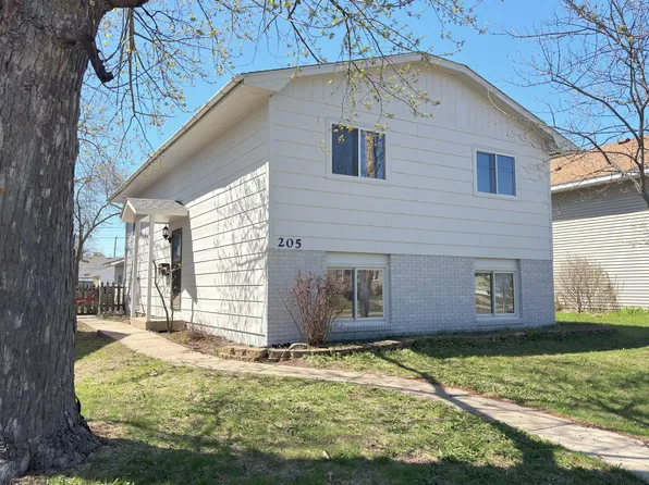205 24th Ave N, Saint Cloud, MN 56303