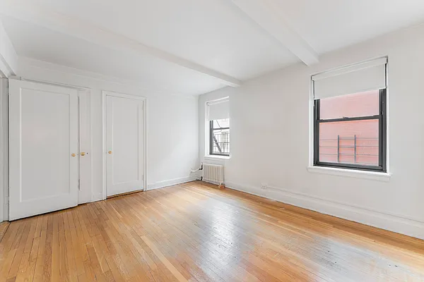 Rented by Grand Group Realty | media 8