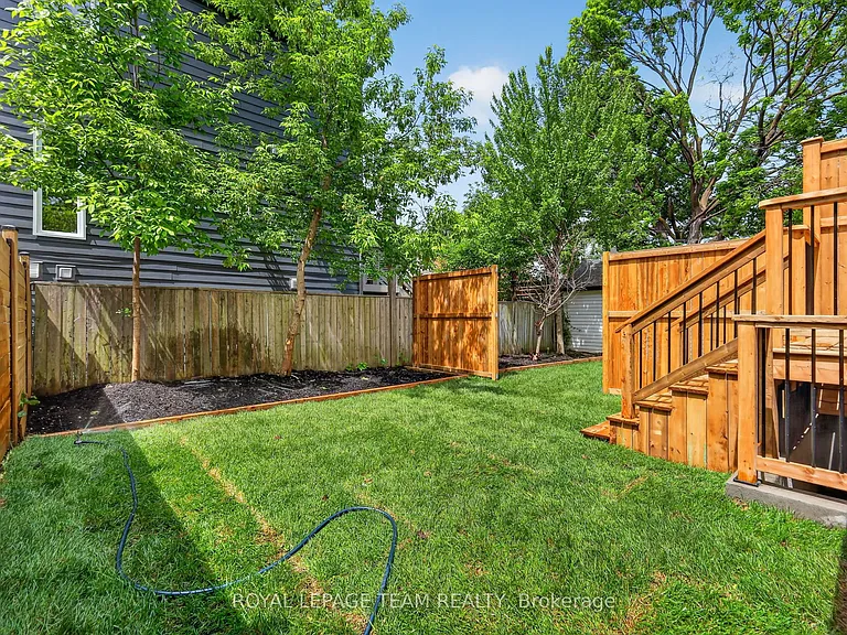 608 Tweedsmuir Ave #A — Photo 40