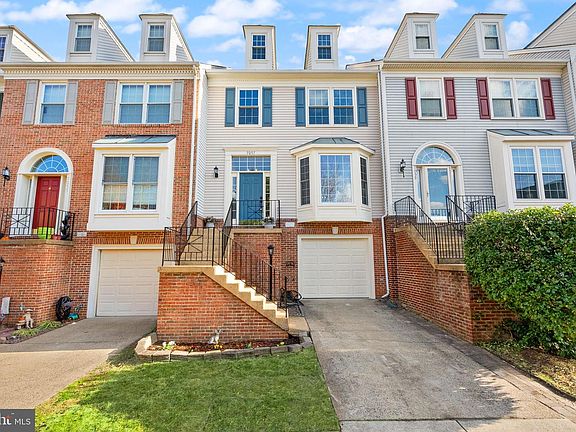 2nd image of 7057 Kings Manor Dr