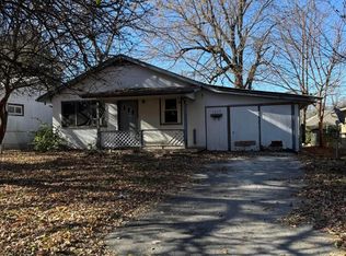 1657 N Hayes Avenue, Springfield, MO 65803