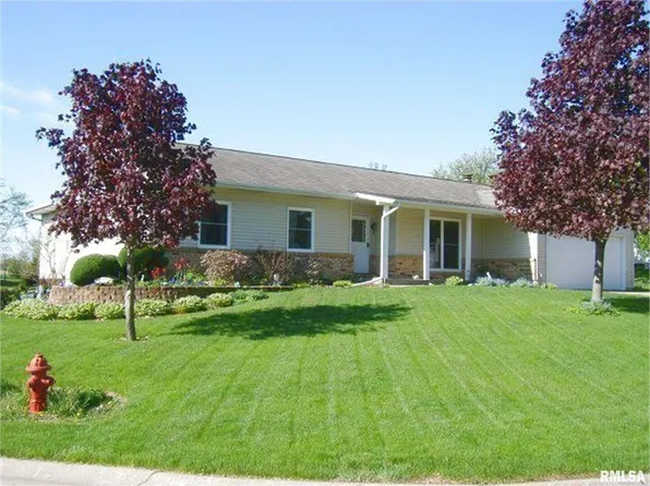 310 Concord Ct, Park View, IA 52748