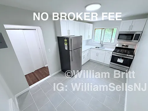 200 Broad Ave Photo 1
