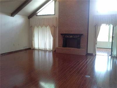 2nd image of 203 Oakmont Dr