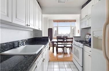 4th image of 404 E 76th St APT 28B