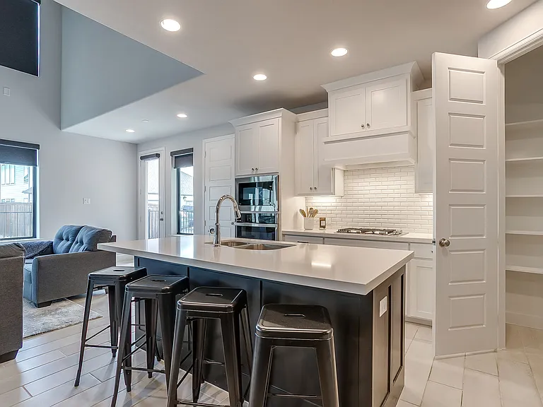 2113 Domingo Dr — Photo 23
