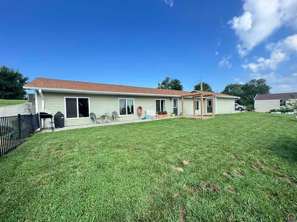 307 E Ohio St, Highland, KS 66035