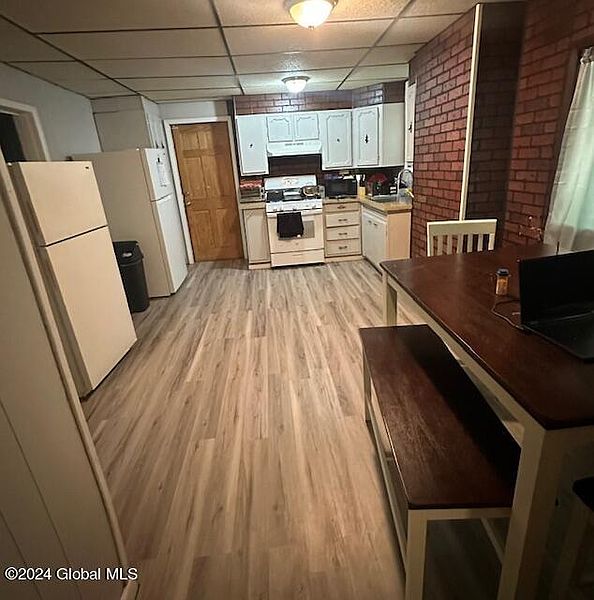 3rd image of 71 Tyler Street