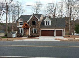 327 Winding Shore Rd, Troutman, NC 28166