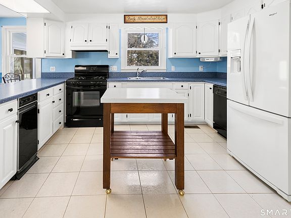 5th image of 5 Sparkle Street