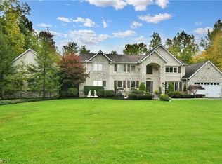 35924 Solon Rd, Bentleyville, OH 44022