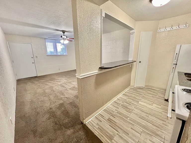 Heather House Apartments — Photo 31