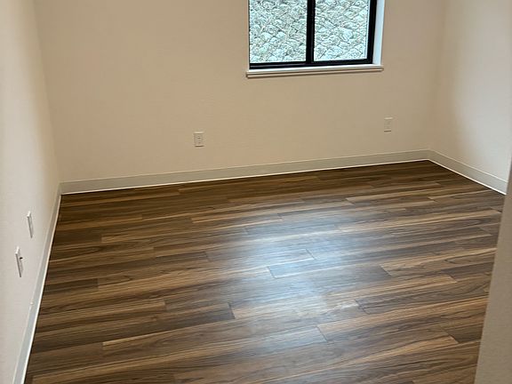 5th image of 545 N Sheridan Ave #202