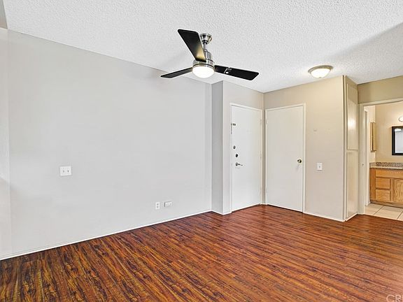 4th image of 5460 White Oak Ave Unit J204