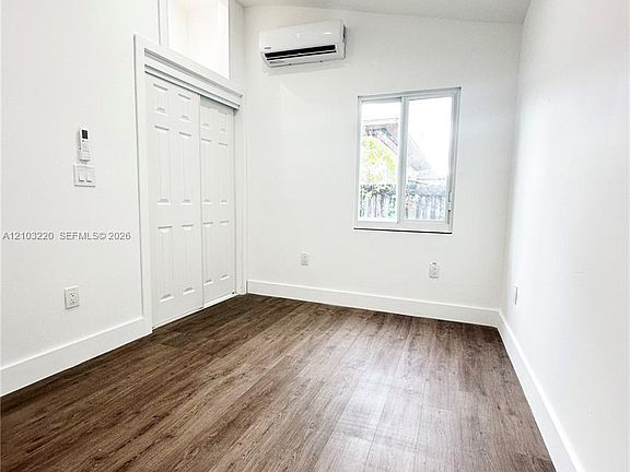 4th image of 2126 NW 24th St