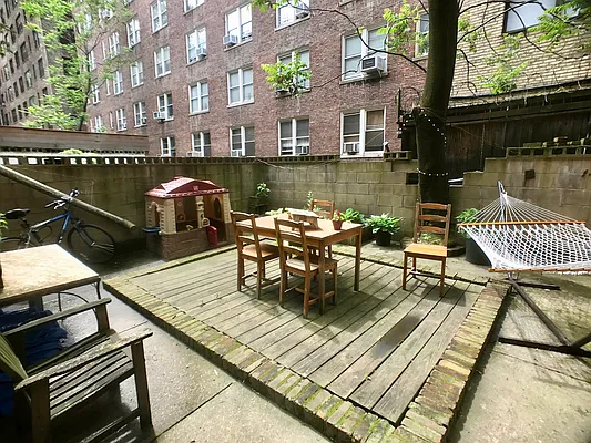 Rented by Irving Properties of New York, LLC | media 12