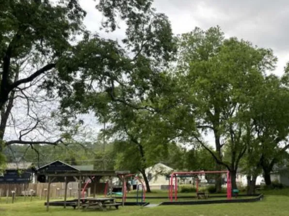 2140 E 28th St, Chattanooga, TN 37407