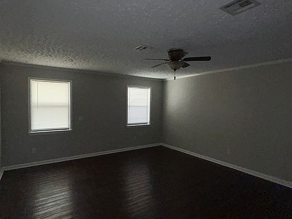 3rd image of 628 S Florence Ave
