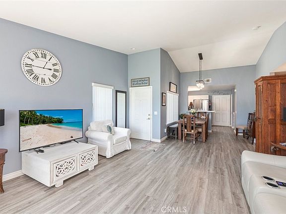 4th image of 1070 Merrill Cir