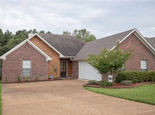 676 Parker Pl, Brandon, MS 39042