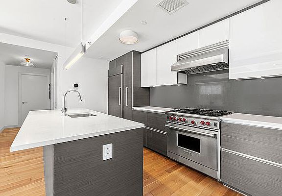 5th image of 291 Union St APT 3G