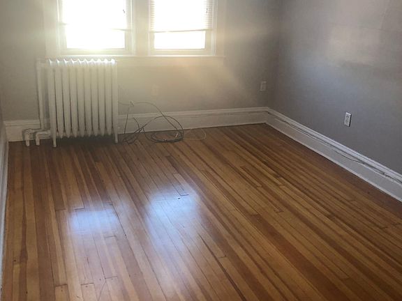 4th image of 276 Desoto Pl #2