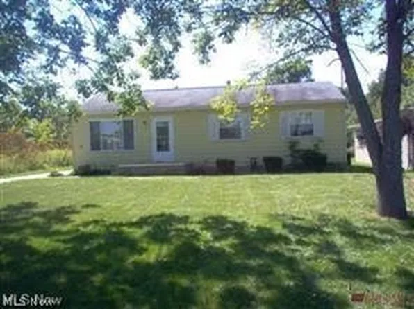 576 E Vermont Ave, Sebring, OH 44672