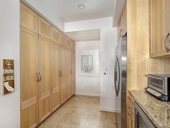 3rd image of 5410 La Jolla Blvd Unit 109